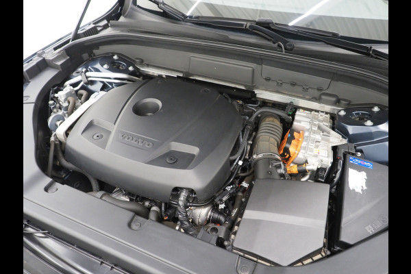 Volvo XC60 2.0 T8 Twin Engine AWD | Panoramadak | Keyless | Camera | Trekhaak