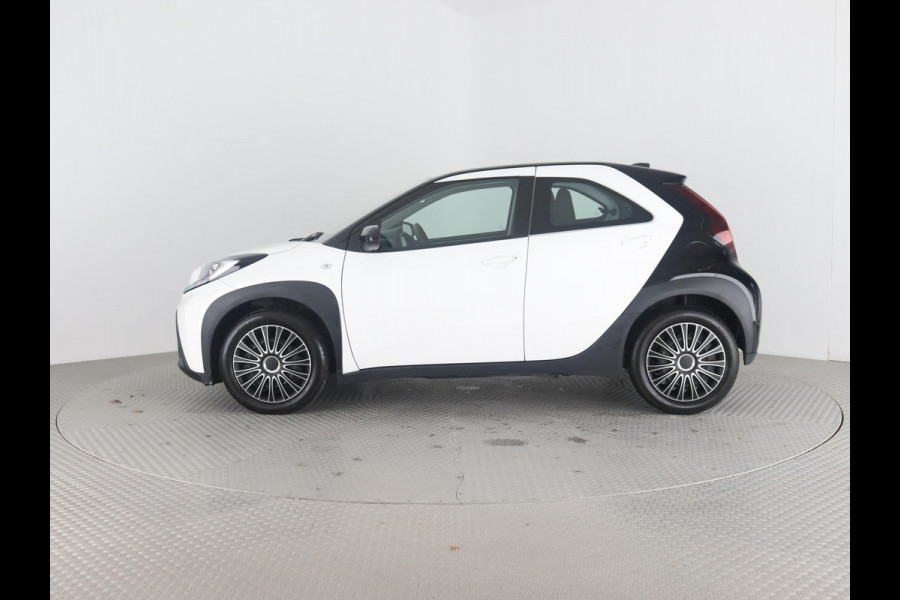 Toyota Aygo X 1.0 VVT-i AUTOMAAT BI-TONE CARPLAY NAVI GARANTIE TOT 12-2032 Bijna 2023.Camera. Safety sense.