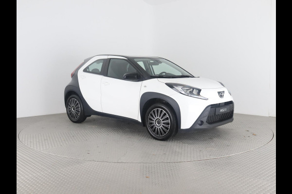 Toyota Aygo X 1.0 VVT-i AUTOMAAT BI-TONE CARPLAY NAVI GARANTIE TOT 12-2032 Bijna 2023.Camera. Safety sense.