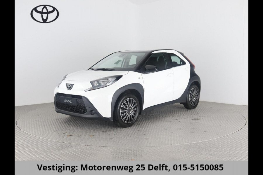 Toyota Aygo X 1.0 VVT-i AUTOMAAT BI-TONE CARPLAY NAVI GARANTIE TOT 12-2032 Bijna 2023.Camera. Safety sense.