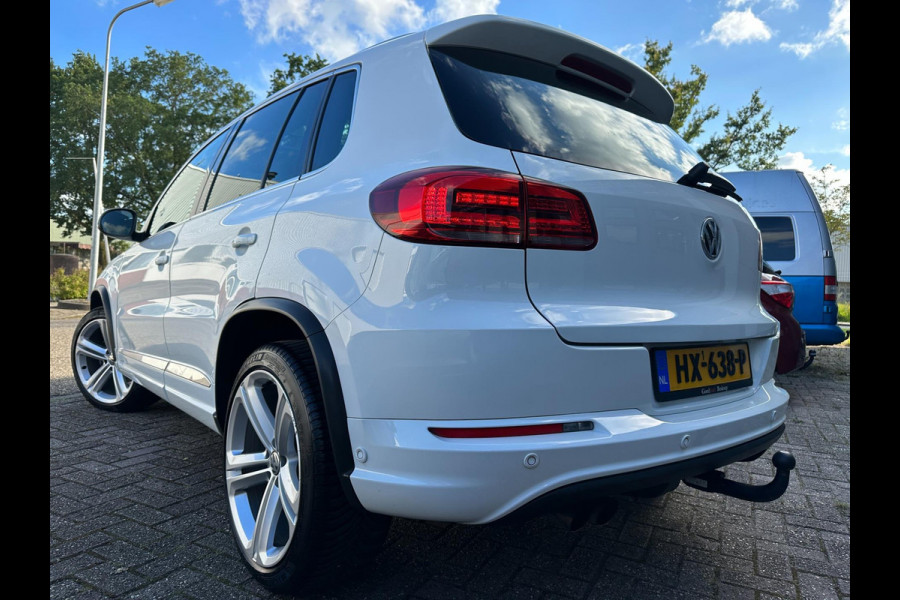 Volkswagen Tiguan 1.4 TSI R-LINE EDITION 2016 PANO SPORT NAVI ALCANTARA NAP LUXE