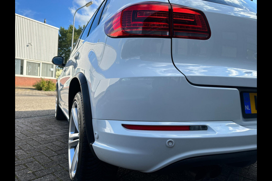 Volkswagen Tiguan 1.4 TSI R-LINE EDITION 2016 PANO SPORT NAVI ALCANTARA NAP LUXE