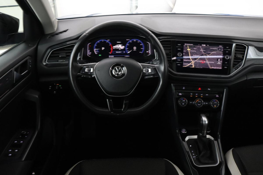 Volkswagen T-Roc 1.5 TSI Sport | DSG | Panoramadak | Keyless | Adaptive cruise | Carplay | Navigatie | Full LED | Active Info | Climate control