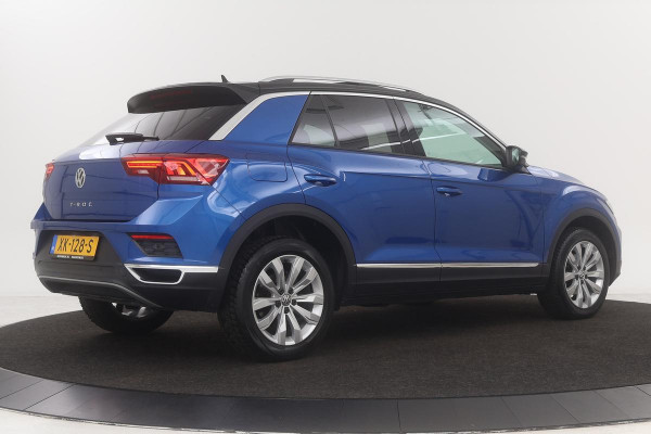 Volkswagen T-Roc 1.5 TSI Sport | DSG | Panoramadak | Keyless | Adaptive cruise | Carplay | Navigatie | Full LED | Active Info | Climate control