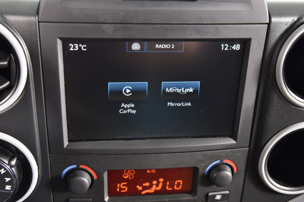 Peugeot Partner 122 1.6 100 PK BlueHDi 100 L2 Première S&S Automaat | Org. NL | Cruise | Camera | PDC | Auto. Airco | Trekhaak | LM 15"|