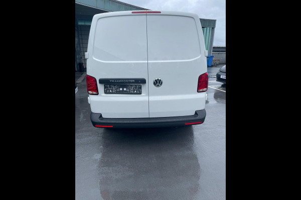 Volkswagen Transporter 2.0 TDI L2H1 28 110 pk | Airco | Cruise control | 2 zitplaatsen rechtsvoor |