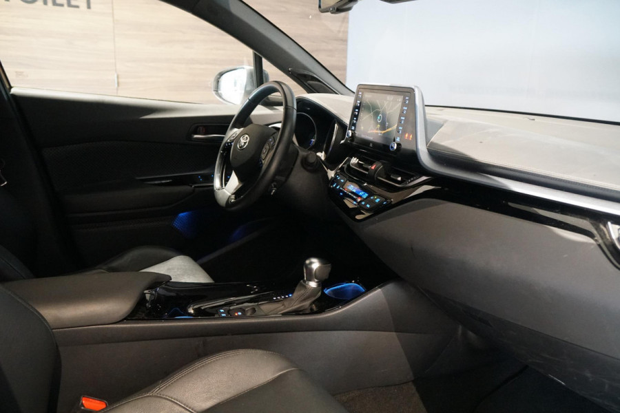 Toyota C-HR 1.8 Hybrid Style Airco+apple carplay+trekhaak+ JBL audio+ climate control