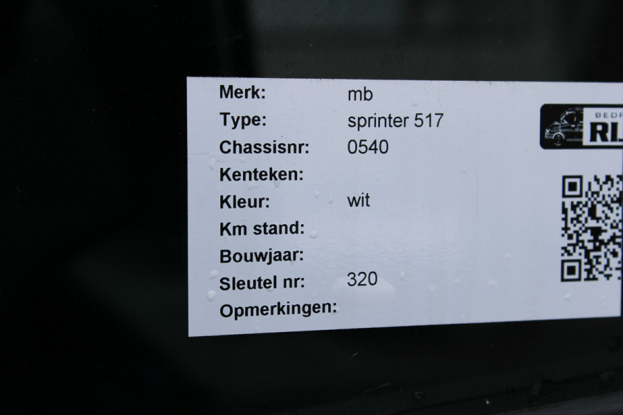 Mercedes-Benz Sprinter 515 CDI 3500 KG trekgewicht, Dhollandia laadklep 1000 KG