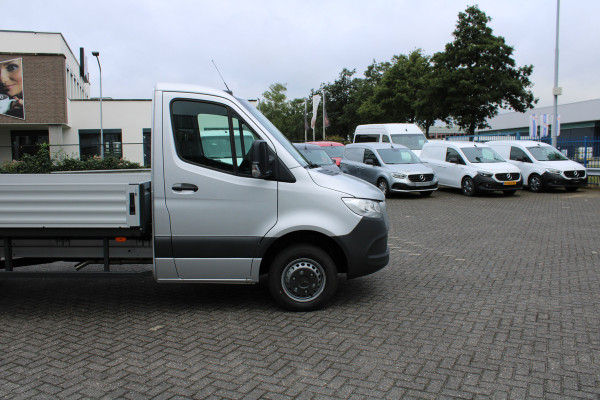 Mercedes-Benz Sprinter 517 CDI Chassis L3 3500 kg trekgewicht, Geveerde stoel, MBUX, Etc.