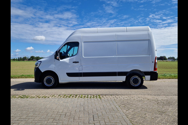 Renault Master T35 2.3 dCi L2 H3 Comfort - 135 Pk - Euro 6 - Navi - Airco - Cruise Control