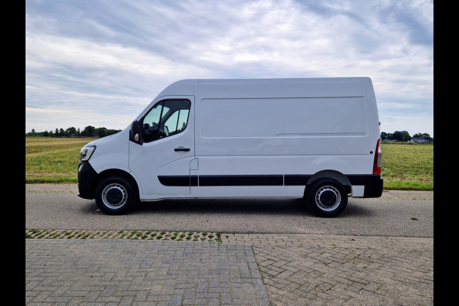 Renault Master T33 2.3 dCi 135 L2 H2 - 135 Pk - Euro 6 - Airco - Cruise Control