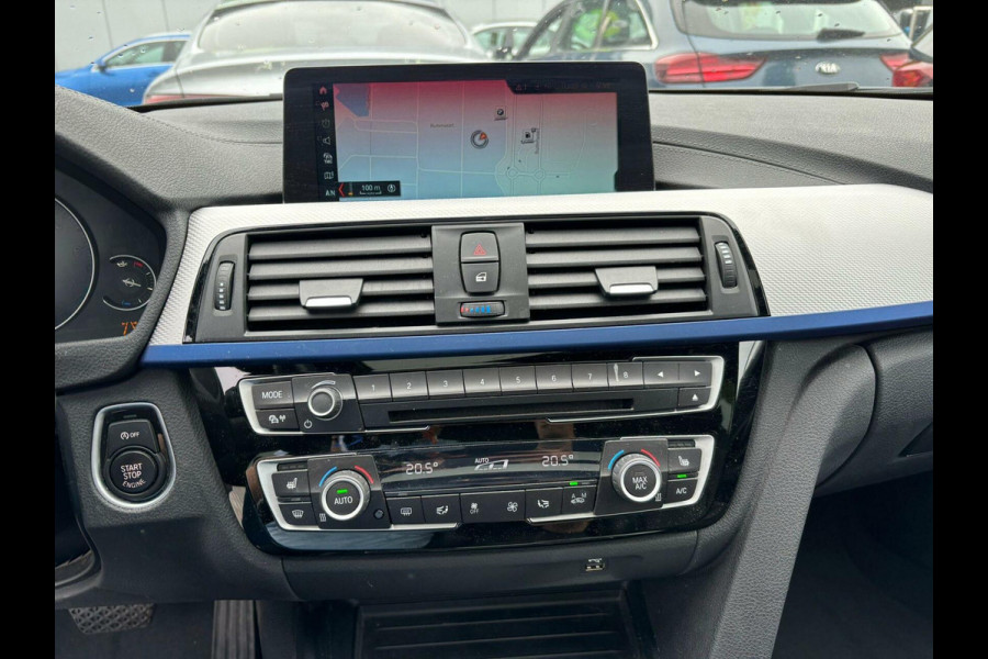 BMW 3 Serie Touring 318i M Sport Pano HUD H/K Leer Trekh NAP