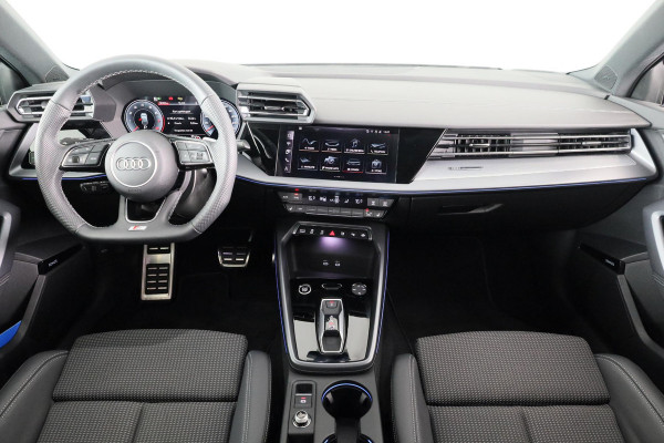 Audi A3 Sportback 35 TFSI S edition 150pk S-tronic | Facelift | Navigatie | Elektrisch verstelbare voorstoelen | parkeercamera | 18 inch lichtmetalen velgen