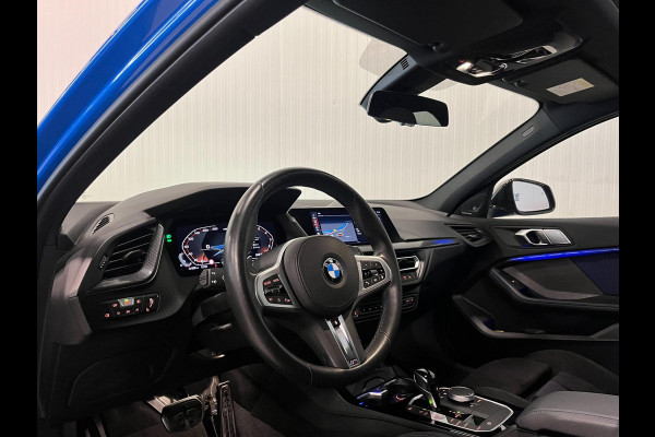 BMW 1-serie M135i xDrive High Executive | PANO | KUIPSTOELEN | HUD | CAMERA