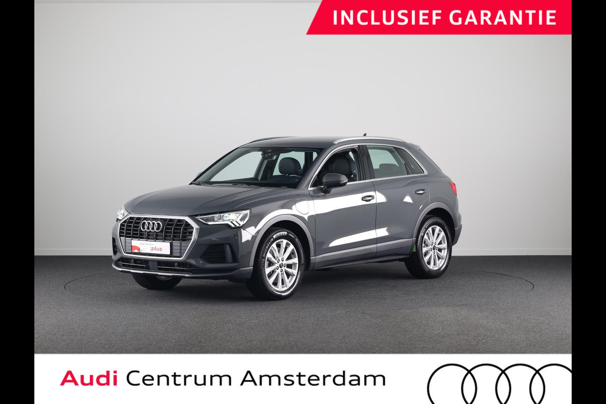 Audi Q3 45 TFSI e Business Edition 245 pk S-tronic | Verlengde garantie | Navigatie | Parkeersensoren | Adaptieve cruise control | LED koplampen |