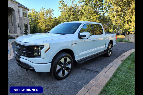 Ford USA F-150 LIGHTNING Platinum Extended Range