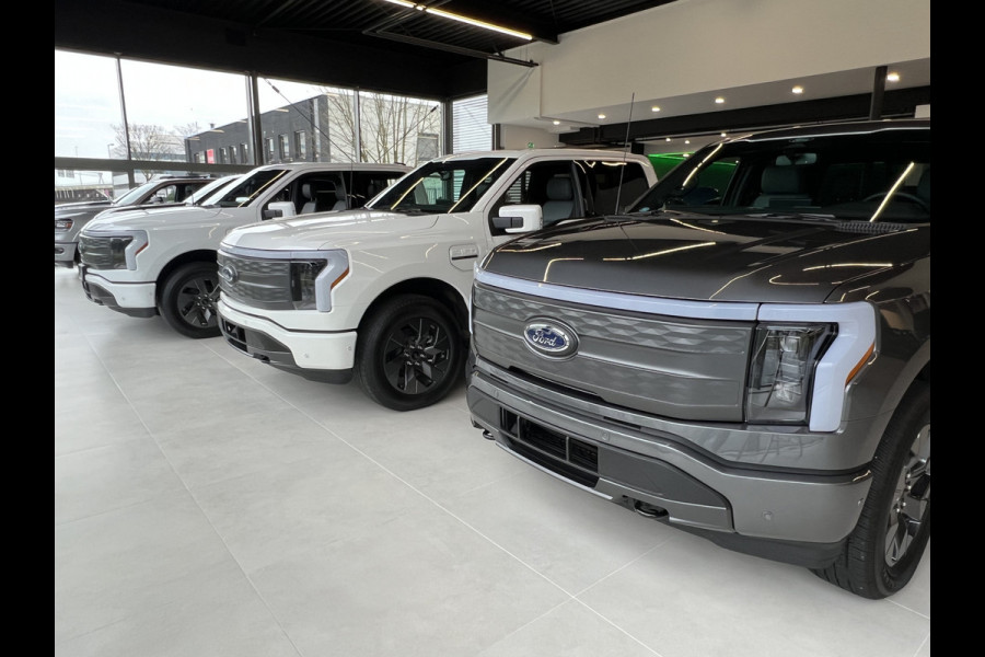 Ford USA F-150 LIGHTNING Platinum Extended Range