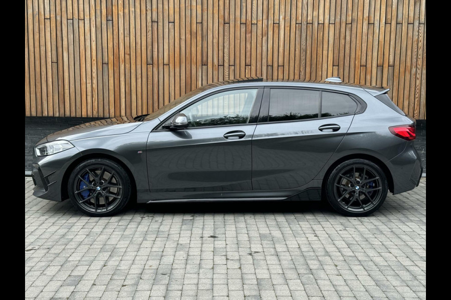 BMW 1-serie 118i M-performance | Automaat | Pano | Kuipstoelen leer | Stoelverwarming | LED | Getint glas | Sportonderstel | Compleet