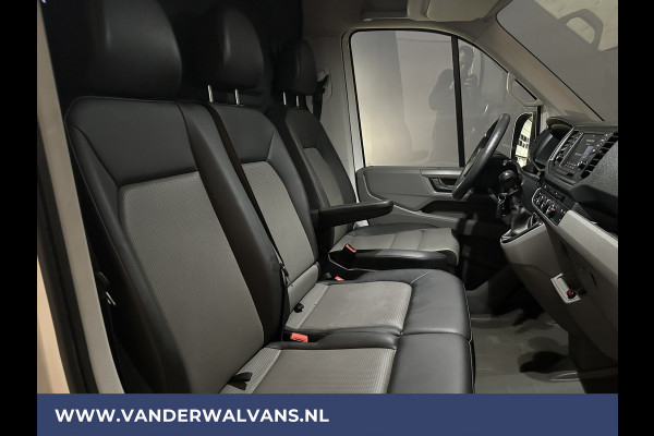 Volkswagen Crafter 2.0 TDI 177pk L3H3 L2H2 Euro6 Airco | Navigatie | Cruisecontrol | 3000kg Trekhaak parkeersensoren, apple carplay, android auto, chauffeursstoel, bijrijdersbank