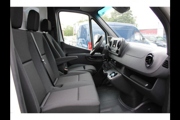 Mercedes-Benz Sprinter 515 CDI Open laadbak L3 3500kg trekgwicht, MBUX, Comfort stoel