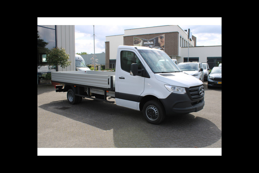 Mercedes-Benz Sprinter 515 CDI Open laadbak L3 3500kg trekgwicht, MBUX, Comfort stoel