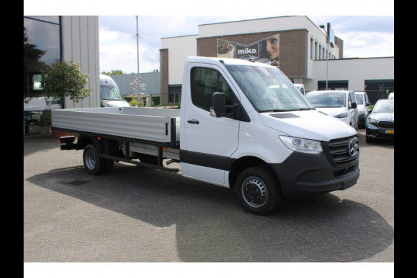 Mercedes-Benz Sprinter 515 CDI Open laadbak L3 3500kg trekgwicht, MBUX, Comfort stoel