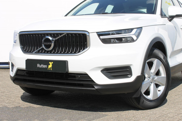 Volvo XC40 T2 129PK Automaat Momentum Core / Cruise Control / Apple Carplay / Android Auto / Bluetooth / Lane Assist /