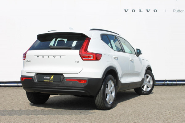 Volvo XC40 T2 129PK Automaat Momentum Core / Cruise Control / Apple Carplay / Android Auto / Bluetooth / Lane Assist /