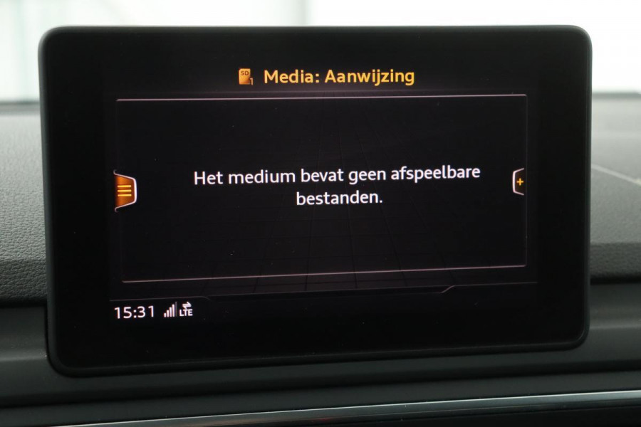 Audi A4 35 TFSI Sport Edition | Carplay | Sportstoelen | Full LED | Navigatie | PDC | Navigatie | Climate control | Cruise control