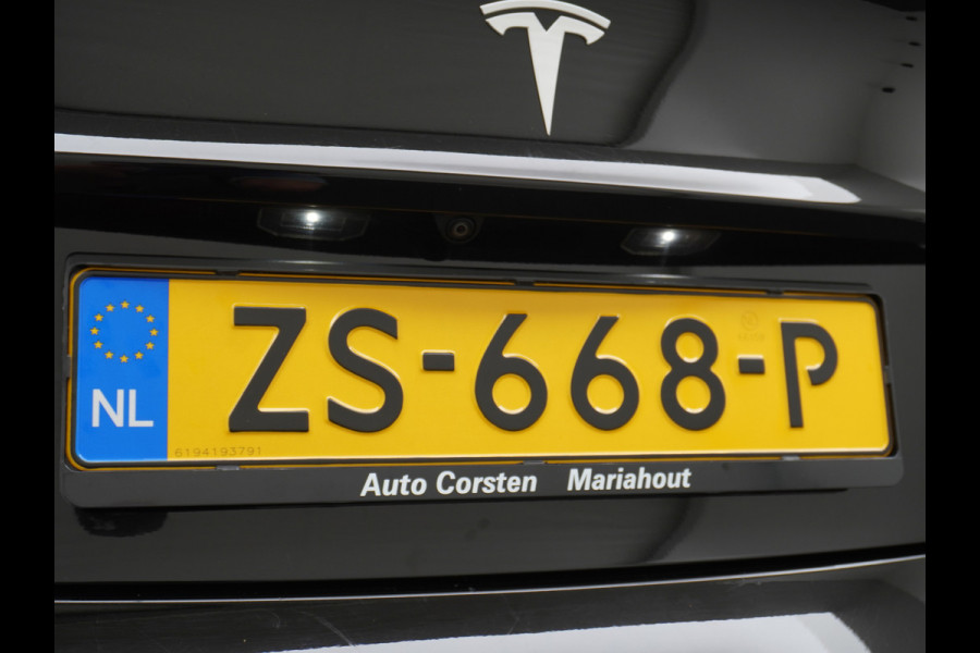 Tesla Model 3 SR+ TREKHAAK Standard RWD Plus 60kwh 325PK AutoPilot 2.5 Leer Premium-l.s. PanoDak Adaptive cruise 18" Camera's Elektr.-Stuur+St WIFI Ecc Navigatiesysteem full map LED Comfortstoel(en) ACC Dual-ECC DAB Voorverwarmen interieur via App Keyless via Telefoonsleutel One-Pedal-Drive Origin. NLse auto ! 1e eigenaar lease 910kg trekvermogen