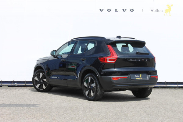 Volvo XC40 231PK Automaat Recharge Plus Stoelverwarming / Warmtepomp / Apple Carplay / Stuurwiel verwarming / 19" lichtmetalen velgen / Parkeersensoren met camera achter