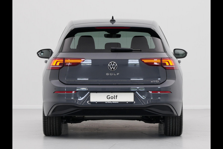 Volkswagen Golf 1.5 eTSI 116 7DSG Life Edition Automaat | Velgen 'Suzuka', 19 inch lichtmetaal R-Line (inclusief 225/40 R19 banden en voorzien van slotbouten) | Achteruitrijcamera (Rear View) | Zijruiten achter en achterruit getint 65% lichtabsorberend | Diefstalalarm | Rijstrookbehoudassistent (Lane Assist)