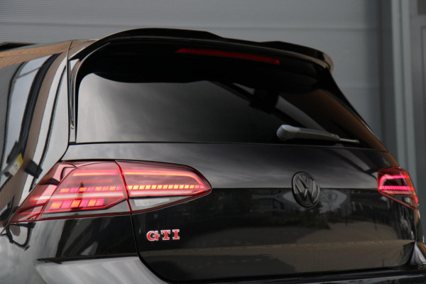 Volkswagen Golf 2.0 TSI GTI Performance/ PANO/KEYLESS/ACC/LANE/VOL!