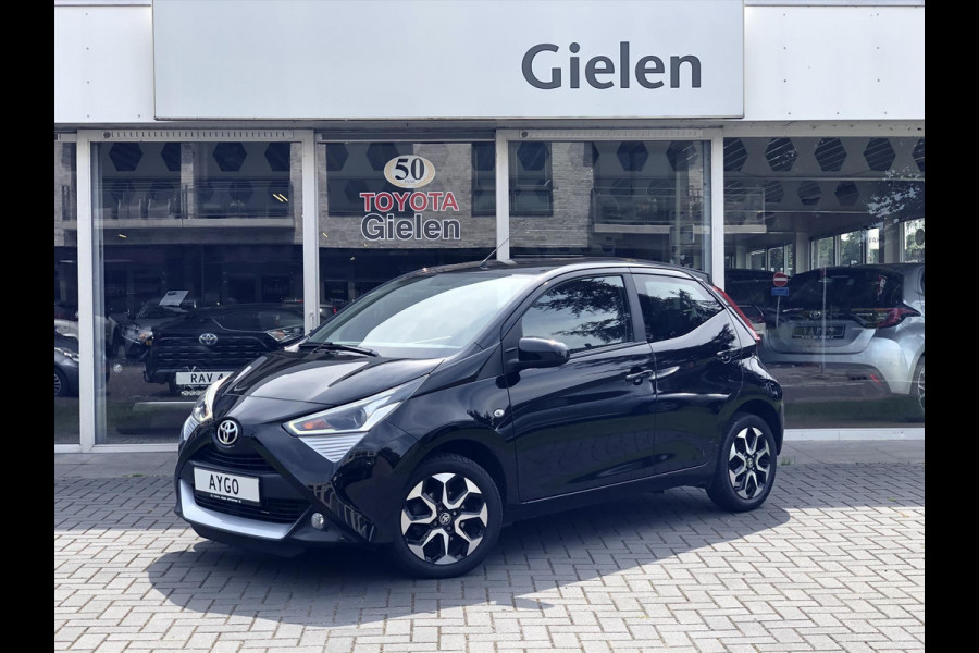 Toyota Aygo 1.0 VVT-i x-joy | Apple CarPlay/Android Auto, Lichtmetalen velgen, Bluetooth, Stuurbediening, Parkeercamera