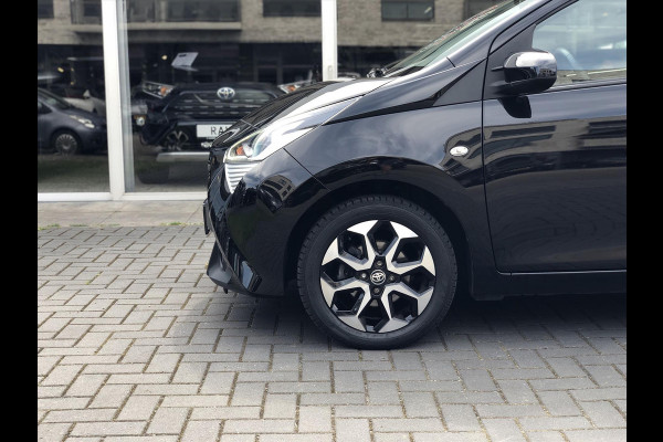 Toyota Aygo 1.0 VVT-i x-joy | Apple CarPlay/Android Auto, Lichtmetalen velgen, Bluetooth, Stuurbediening, Parkeercamera