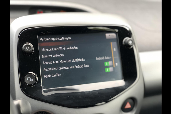 Toyota Aygo 1.0 VVT-i x-joy | Apple CarPlay/Android Auto, Lichtmetalen velgen, Bluetooth, Stuurbediening, Parkeercamera