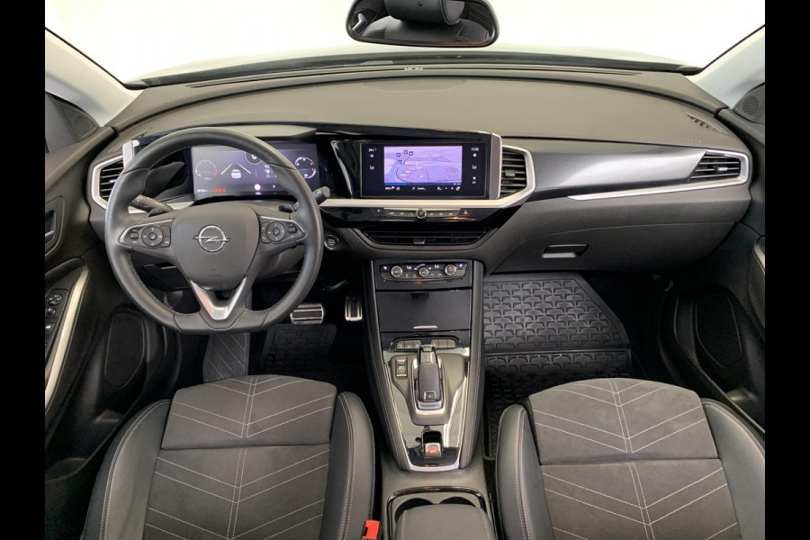 Opel Grandland 1.2 Turbo Level 3 Automaat | Navigatie | Alcantara | Voorruitverwarming | Parkeerassistent | Stoelverwarming | Stuurwielverwarming |