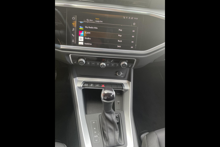 Audi Q3 Sportback 45 TFSI e Edition Navigatie Apple Carplayandroid Auto Climate Control Adaptive Cruise Control Dab