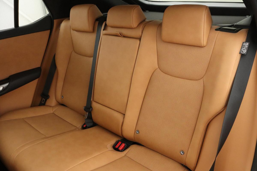 Lexus RZ 450e AWD Executive Line | Premium Pack | Panoramadak | Fabrieksgarantie | Leder | Stoel & Stuurverwarming | Keyless