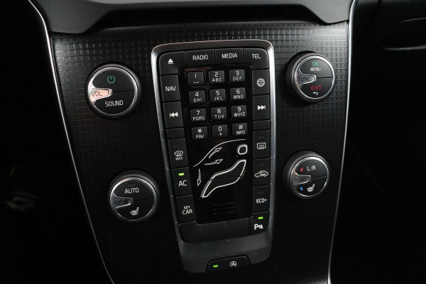 Volvo V40 2.0 T4 Sport | Automaat | Stoelverwarming | Full LED | Alcantara | Camera | Navigatie | Bluetooth | PDC | R-Design
