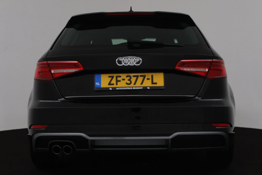 Audi A3 Sportback 35 TFSI CoD Sport S Line Edition Automaat (NAVIGATIE, STOELVERWARMING, PDC, 1e EIGENAAR, GOED ONDERHOUDEN)