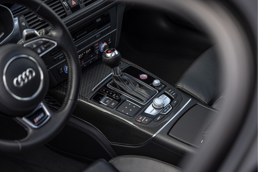 Audi RS6 Avant 4.0 TFSI 605 pk Quattro Performance Akrapovic Keramisch B&O Advanced HuD