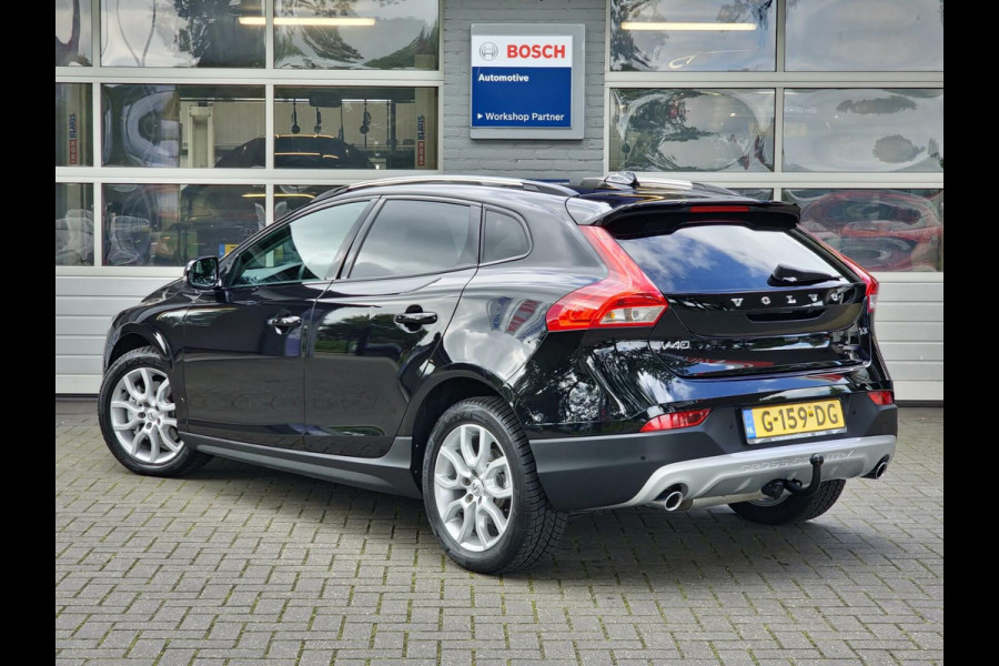 Volvo V40 Cross Country 1.5 T3 153PK 4-cilinder Polar+ Luxury|Leer|Pano|Trekhaak|Automaat|LED|