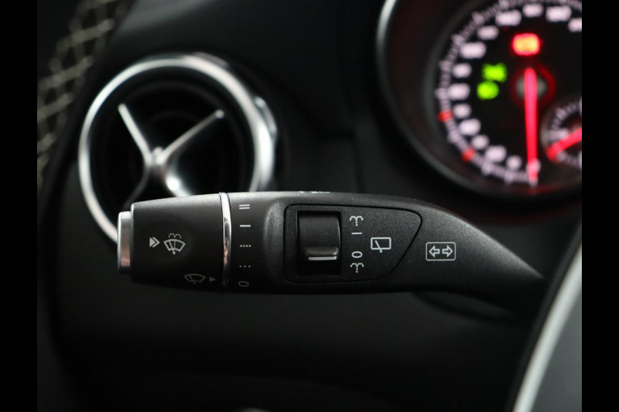Mercedes-Benz GLA 200 d Business Solution*NAVI*CLIMA*PDC*360-CAMERA* STOELVERWARMING*LED*BLIND-SPOT