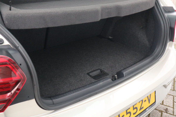 Volkswagen Polo 1.0 TSI Comfortline NL AUTO | CARPLAY | ADAPTIVE CRUISE | ALL SEASONS