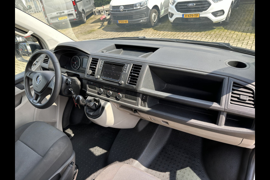 Volkswagen Transporter 2.0 TDI 150PK Euro6 L2H1 App Connect/trekhaak/cruise control