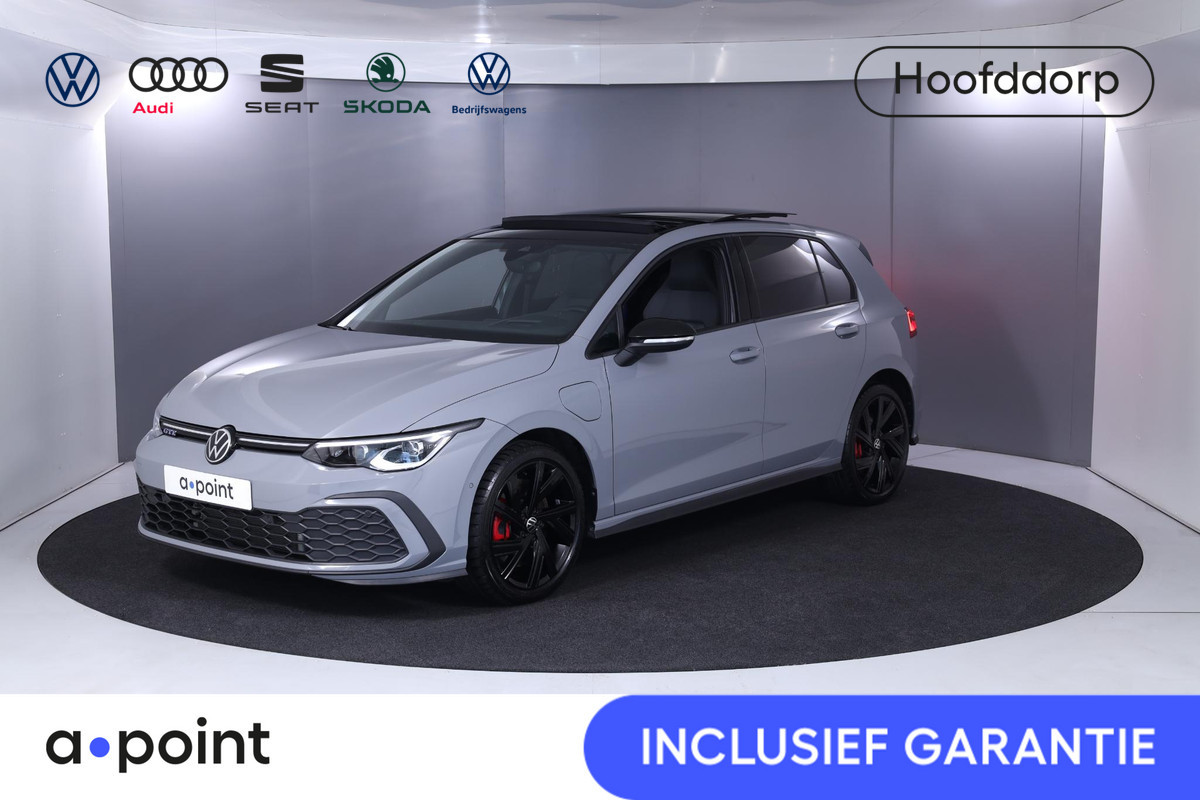 Volkswagen Golf 1.4 eHybrid GTE 245 pk Automaat (DSG) | Verlengde garantie | Panoramadak | Elektr. trekhaak | Parkeersensoren (Park assist) | Achteruitrijcamera | Adaptieve cruise control |