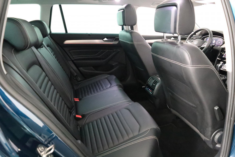 Volkswagen Passat Variant 1.4 TSI PHEV GTE Business 218 pk Automaat (DSG) | Navigatie | Panoramadak | Parkeersensoren | Stoelverwarming | Adaptieve cruise control |
