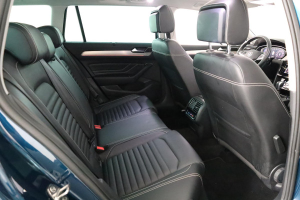 Volkswagen Passat Variant 1.4 TSI PHEV GTE Business 218 pk Automaat (DSG) | Navigatie | Panoramadak | Parkeersensoren | Stoelverwarming | Adaptieve cruise control |
