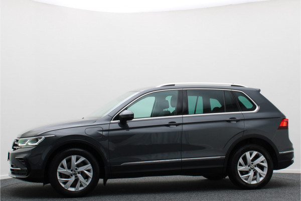 Volkswagen Tiguan 1.4 TSI eHybrid Elegance ACC, Camera, Apple Carplay, LED, Verwarmd Stuurwiel, Trekhaak, 18''